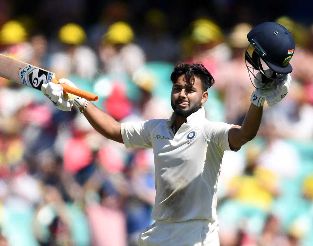 এর আগে কোনও ভারতীয় উইকেটকিপার অস্ট্রেলিয়ায় টেস্টে সেঞ্চুরি করেননি। ঋষভ পন্থ রেকর্ড করলেন। ১৮৯ বলে তাঁর অপরাজিত ১৫৯ রানের ইনিংসে থাকল ১৫ চার ও একটি ছয়।