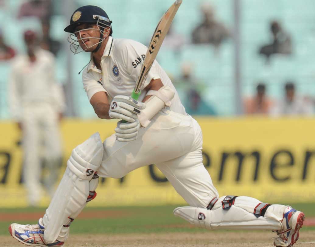 দ্রাবিড় অ্যাওয়ে ম্যাচে ১৯৯৬-২০১২ সালে ৯৪টি ম্যাচ ও ১৬৬টি ইনিংস মিলিয়ে ৭৬৯০ রান করেছেন। গড় ৫৩.০৩, স্ট্রাইক রেট ৪২.৬০।