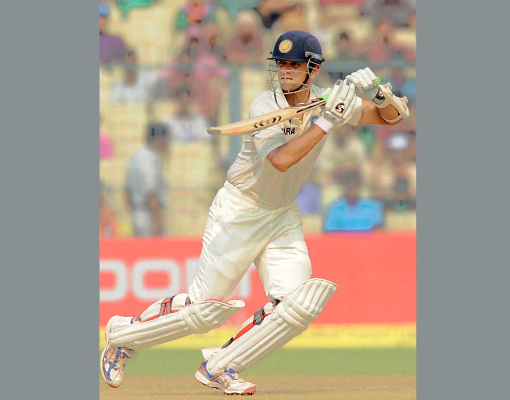 রাহুল দ্রাবিড় ১৬৪টি ম্যাচে ২৮৬টি ইনিংস খেলে ১৩২৮৮ রান করেছেন। গড় ৫২.৩১, স্ট্রাইক রেট ৪২.৫১।