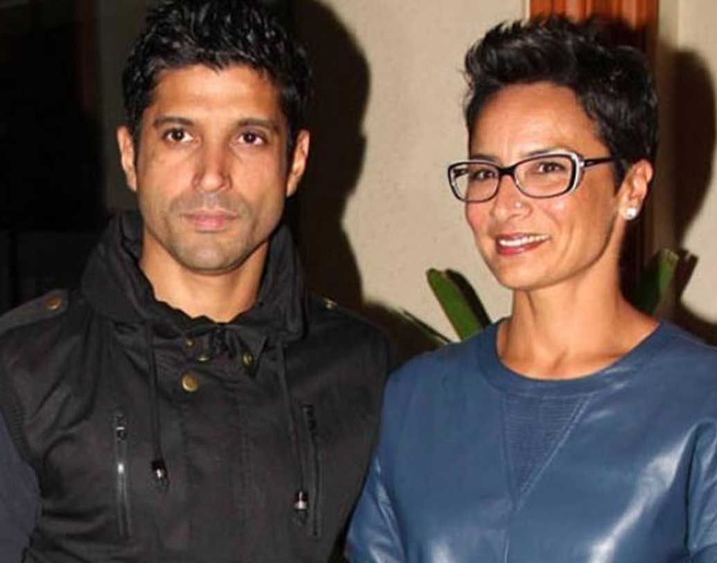 ফারহান আখতারের প্রথম বিয়ে হয়েছিল অধুনা ভবানীর সঙ্গে। কিন্তু বিয়ের ১৬ বছর পর তা ভেঙে যায়।বলিউড হেয়ার স্টাইলিস্টের সঙ্গে ফারহানের আলাপ হয়েছিল ‘দিল চাহতা হ্যায়’ ছবির সেটে।