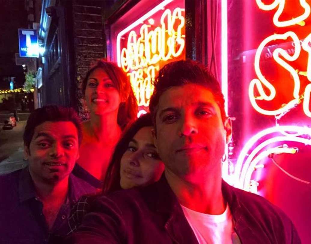 শিবানীর এক বন্ধু জানিয়েছেন, দু’জনেই অত্যন্ত আবেগপ্রবণ এই সম্পর্কটি নিয়ে।তাঁরা খুব তাড়াতাড়ি একটা সিদ্ধান্ত নেবেন।