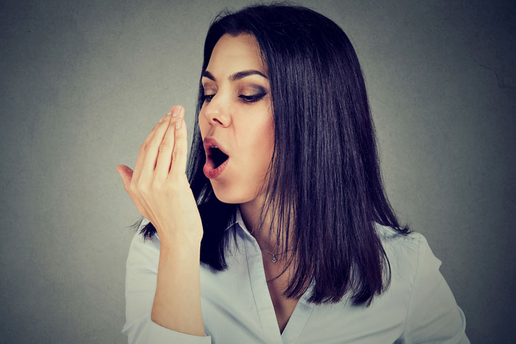 Here is why you should gargle with salt water every day 