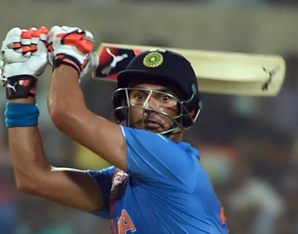 যুবরাজ সিংহ: চার নম্বরে ব্যাট করতে এসেছিলেন যুবি। ভারতীয় দলে দীর্ঘ দিন রাজ করা এই বাঁহাতিও বর্তমানে জাতীয় দলের বাইরে। শেষ আইপিএল নিলামেও কষ্ট করে দল পেয়েছেন।