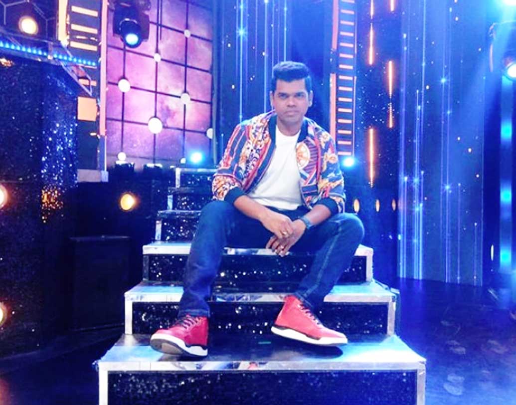 ১৬ বছর ধরে ইন্ডাস্ট্রিতে লাগাতার কাজ করে যাচ্ছেন সিদ্ধার্থ যাদব। বহু মরাঠি ছবিতে দেখা গিয়েছে তাঁকে। রোহিত শেট্টিরও বেশ কিছু ছবিতে অভিনয় করেছেন সিদ্ধার্থ। তার মধ্যে ‘গোলমাল’, ‘গোলমাল রিটার্নস’ এই ছবি দু’টিতে সিদ্ধার্থের অভিনয় অনেকেরই মনে আছে। টেলিভিশনের বেশ কিছু সিরিয়াল এবং কিছু কমেডি শো’তেও অভিনয় করেছেন সিদ্ধার্থ।