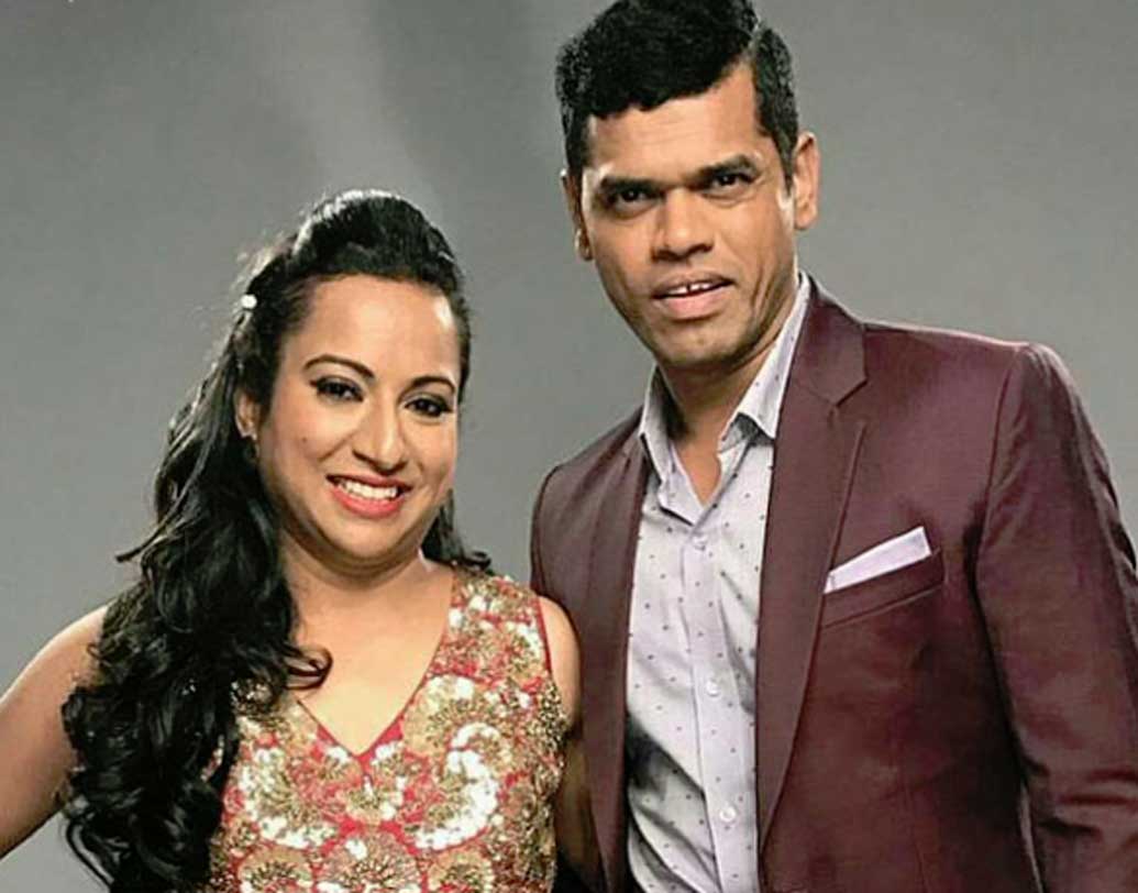 সিদ্ধার্থ যাদবের স্ত্রীর নাম ত্রুপ্তি অক্কলয়ার। পেশায় ত্রুপ্তি একজন সাংবাদিক। স্বরা এবং ইরা নামের দুই মেয়ে রয়েছে তাঁদের।