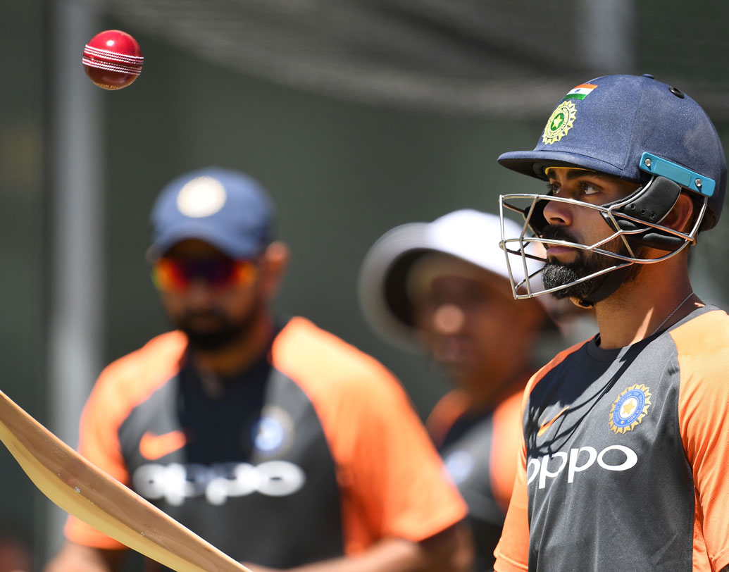 প্রথম ব্যাটসম্যান হিসাবে টানা চারটি টেস্ট সিরিজে চারটে ডাবল সেঞ্চুরি করেছিলেন বিরাট। কোহালির আগে অস্ট্রেলিয়ার ডন ব্র্যাডম্যান এবং রাহুল দ্রাবিড় টানা তিনটি টেস্ট সিরিজে তিনটি ডাবল সেঞ্চুরি করেছিলেন।