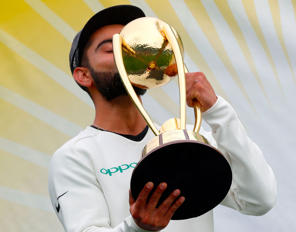 সর্বশেষ সাফল্য বিরাট কোহালির নেতৃত্বে এশিয়ার প্রথম দল হিসেবে অস্ট্রেলিয়ায় সিরিজ জয়। স্বাভাবিক ভাবেই প্রথম ভারতীয় অধিনায়ক হিসেবে এই রেকর্ড গড়লেন তিনি।