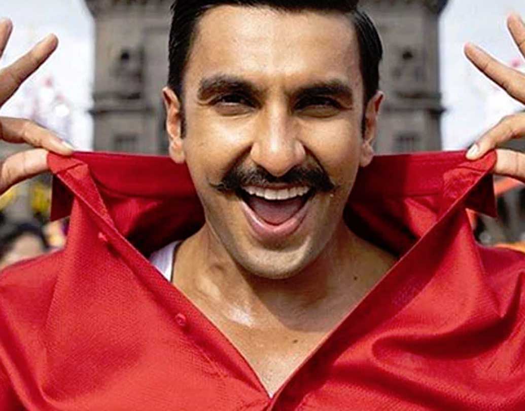 প্রথম দিনের ছবি হিসেবে রণবীর সিংহের জীবনে প্রথম ‘সিম্বা’ এত ব্যবসা করল। বলা যেতে পারে, বিয়ের পরই বাজিমাত রণবীরের। প্রথম দিনেই ‘সিম্বা’ বক্স অফিসে ২০.৭২ কোটি টাকার ব্যবসা করেছিল। এর আগে ‘পদ্মাবত’ প্রথম দিনে ১৮ কোটি টাকার ব্যবসা করেছিল।