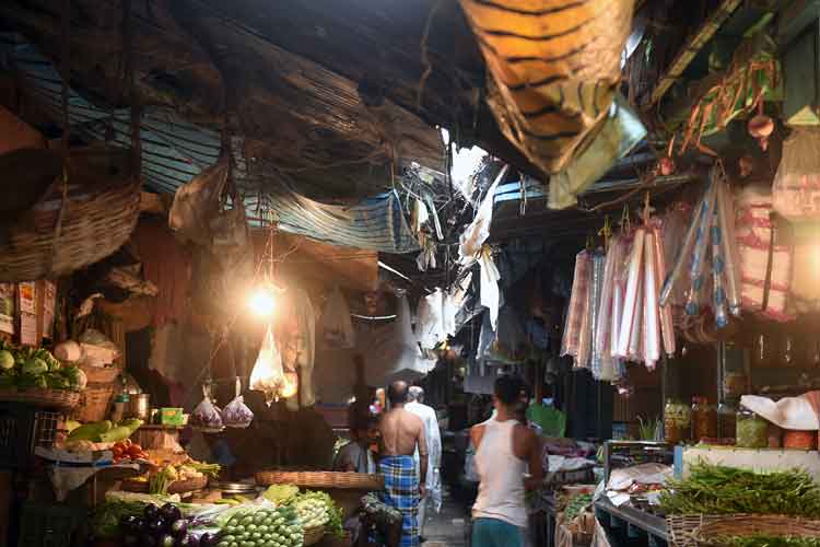 Fire at Jadubabur Bazar in Bhawanipur