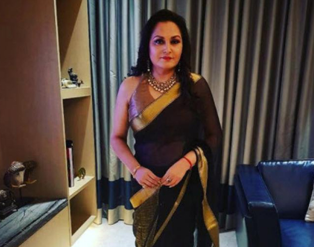 পাঁচটি ভাষায় পঞ্চাশটির বেশি ছবিতে অভিনয় করেছেন জয়াপ্রদা। ১৯৮৫ সালে কেরিয়ারের স্বর্ণযুগে তিনি ছিলেন বলিউডের সর্বোচ্চ পারিশ্রমিক প্রাপ্ত তারকা। এই সময়েই তিনি আয়কর সংক্রান্ত ঝামেলায় জড়িয়ে পড়েছিলেন।