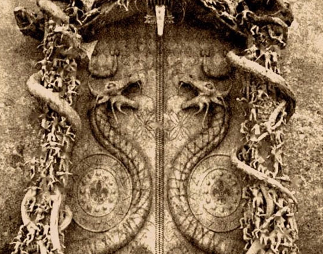 ষষ্ঠ শতকে হিন্দু দেবতা বিষ্ণুর উদ্দেশে এই মন্দির প্রতিষ্টা করা হয়েছিল। প্রচুর ধনসম্পত্তিতে ভরা ছিল এই মন্দির। এই মন্দিরের ভিতরে ছ’টা সিল করা ভল্ট ছিল। এই ছ’টা ভল্টেই লোহার শক্ত দরজা দিয়ে বন্ধ করা ছিল। এর মধ্যে পাঁচটা দরজা খোলা গিয়েছে। তার মধ্যে থেকে প্রচুর মূল্যবান ধনসম্পত্তি উদ্ধার করা গিয়েছে। কিন্তু ‘চেম্বার বি’ আজ পর্যন্ত খোলা যায়নি।