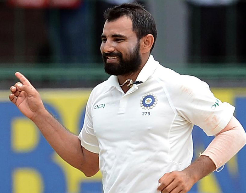 মহম্মদ সামি-  গত বছর থেকেই বিতর্ক তাড়া করছে মহম্মদ সামিকে। কিন্তু, তার প্রভাব মাঠের ভিতরে পড়তে দেননি তিনি।  ওয়েস্ট ইন্ডিজ সফরে ভাল পারফর্ম করেছেন সামি। এ বার ঘরের মাঠে দক্ষিণ আফ্রিকার জন্য তৈরি বাংলার পেসার।