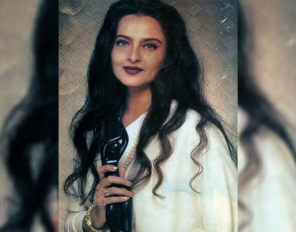 তাঁর প্রথম মুক্তি প্রাপ্ত হিন্দি ছবি ‘সাওয়ন ভাদো’। ওই ছবিতে তাঁর বিপরীতে ছিলেন অভিনেতা নবীন নিশ্চল। বক্স অফিসে ব্যাপক হিট হয় সেই ছবি। এর পর আর পিছনে ফিরে তাকাতে হয়নি তাঁকে। একের পর এক হিট আসতে থাকে তাঁর ঝোলায়। চেন্নাইয়ের ওই ছোট্ট মেয়েটা রাতারাতি চলে আসেন লাইমলাইটে।