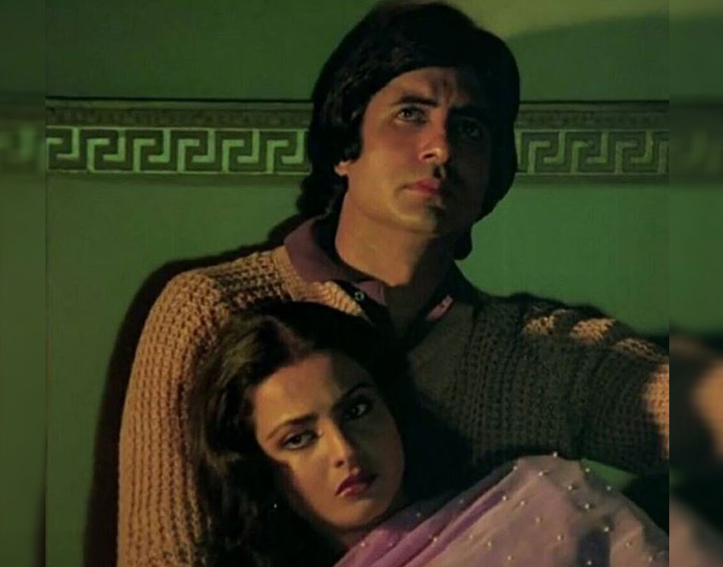 ‘কহানি কিসমত কি’, ‘সিলসিলা’, ‘উমরাও জান’, ‘খুন ভরি মাং’, ‘উৎসব’, ‘দো আনজানে’- তালিকাটা এতই লম্বা যে, গুনে শেষ করা যাবে না। এরই মধ্যে বিতর্ক এসে ঘিরে ধরে তাঁকে।