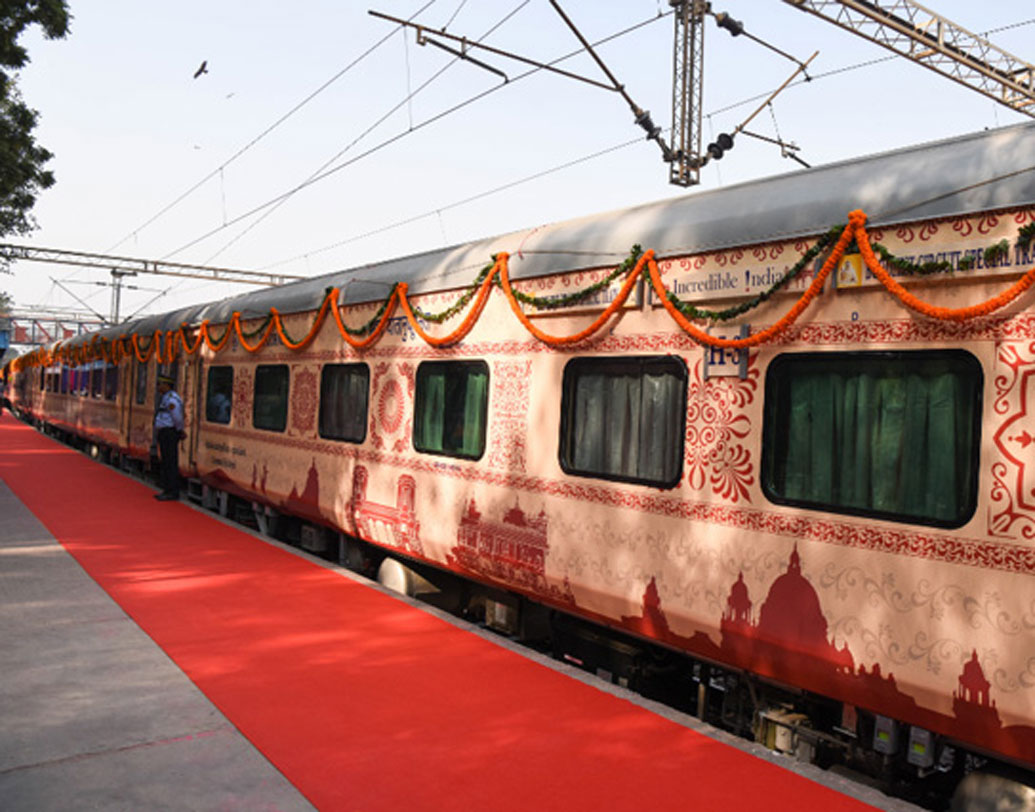 কিন্তু বিপুল ভাড়ার কারণে মাত্র দুই জোড়া দম্পতি টিকিট বুকিং করেছেন। তাই ওই করবা চৌথ স্পেশাল ট্রেনের সফর বাতিল করা হয়। এছাড়াও আগামী ২৫ নভেম্বর, ডিসেম্বরের ৯ এবং ২৩ তারিখ, জানুয়ারির ৬ এবং ২০ তারিখ, ফেব্রুয়ারির ৩ এবং ১৭ তারিখ, মার্চের ৯ এবং ২৩ তারিখ এবং এপ্রিলের ৯ তারিখ এই ট্রেন সফরের পরিকল্পনা রয়েছে আইআরসিটিসির।