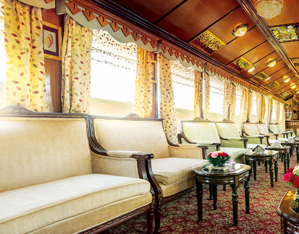 এই ট্রেনে শাওয়ার কেবিন, ফুট মাসাজ, ডিজিটাল লকার, লন, সিঙ্গল সিটার সোফার বন্দোবস্ত রয়েছে। মোট ৯৬ জন যাত্রী একসঙ্গে সফর করতে পারবেন ট্রেনে।