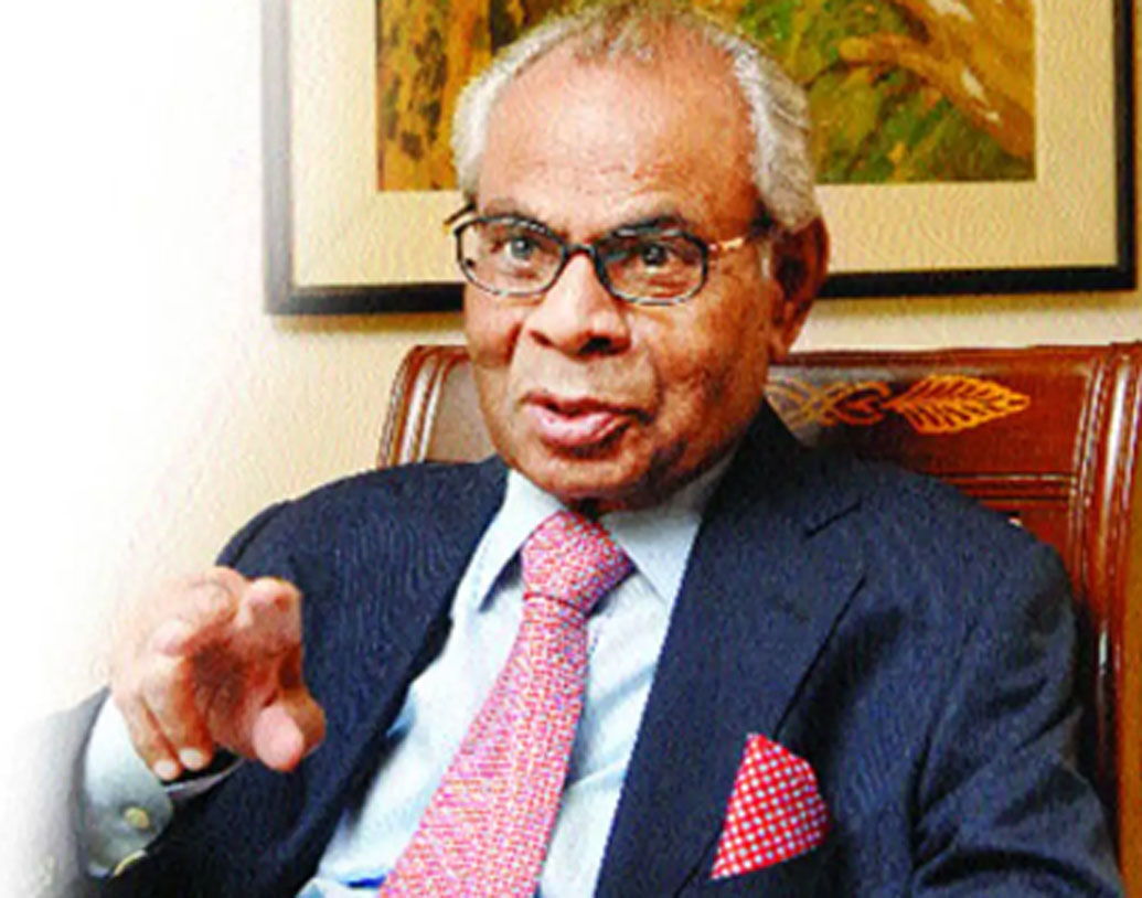 অম্বানী এবং আদানিকে অনুসরণ করে ভারতীয় ধনীদের তালিকায় তৃতীয় স্থানে পৌঁছে গিয়েছেন অশোক লেল্যান্ডের মালিক হিন্দুজা ব্রাদার্স। তাঁর সম্পত্তির পরিমাণ  এক লক্ষ ১০ হাজার কোটি টাকা।