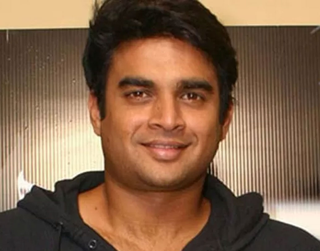 ছোট থেকে সেনাবাহিনীতে যোগ দেওয়ার তীব্র ইচ্ছা ছিল মাধবনের। কিন্তু বাবা-মা চেয়েছিলেন ইলেক্ট্রনিক্স নিয়ে পড়াশোনা করবেন ছেলে।