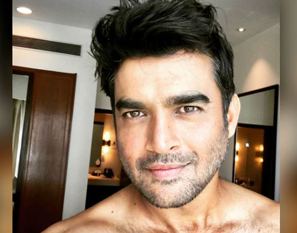 ক্লাস থেকে ফিরে তিনি নিজের পোর্টফোলিয়ো বানিয়ে মডেলিং এজেন্সিতে জমা দেন। ১৯৯৬ সাল থেকে বিজ্ঞাপনে সুযোগ পেতে থাকেন। তাঁর চকোলেট বয় ইমেজ দর্শকরা বেশ পছন্দ করেন। পরিচালক মণি রত্নম তাঁকে ১৯৯৯ সালে একটি তামিল ছবিতে অভিনয়ের সুযোগ দেন।