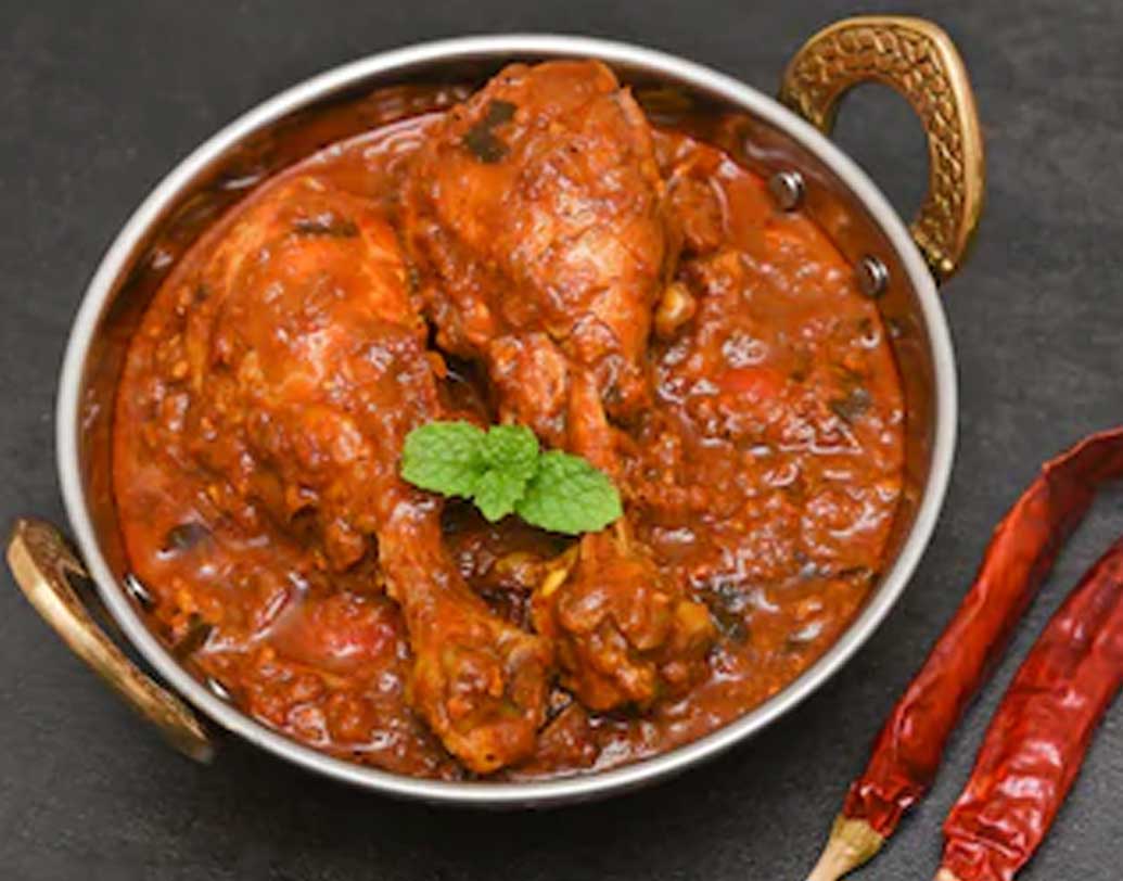 থানজাভুর কোজহি কারি: তামিলনাড়ুর তানজোর অঞ্চলের জনপ্রিয় এই চিকেন কারি পরিবেশন করা হয় চিনা প্রেসিডেন্টের রাজকীয় ভোজের সেই থালিতে।