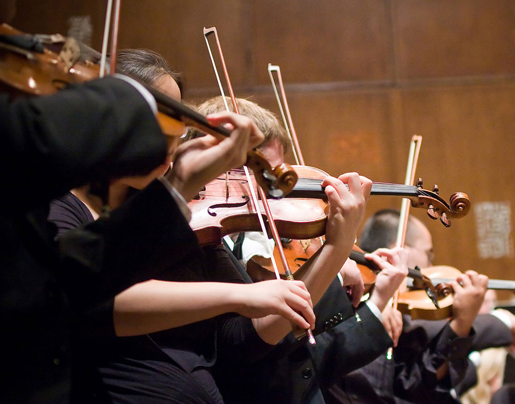 ইউরোপীয় সঙ্গীতের প্রতি তাঁর এই আবেগ ও অবদান জয়চামরাজেন্দ্রকে সঙ্গীতমহলেও জনপ্রিয় করে তুলেছিল। রাজকীয় জীবনযাপনের পরও সময় বার করে সঙ্গীতচর্চায় ডুবে থাকতেন তিনি। তৎকালীন সময়ে অত আধুনিক যন্ত্রপাতি ও অর্কেস্ট্রা-সহযোগে এমন লাইভ পারফর্ম্যান্স দেখে ইউরোপীয় সঙ্গীতজ্ঞরাও একবাক্যে তাঁর সঙ্গীতের বোধকে কুর্নিশ জানান।