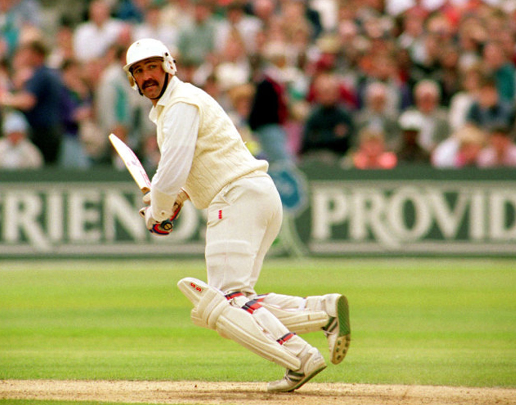 টেস্টে আত্মপ্রকাশ ১৯৮৬ সালে, সাবাইনা পার্কে। মাইকেল হোল্ডিংয়ের জায়গায় তিনি সুযোগ পেয়েছিলেন। অবির্ভাবেই সাত উইকেট। সহজেই দলের নিয়মিত স্কোয়াডে জায়গা পেয়ে যান। প্রাক্তন ইংল্যান্ড অধিনায়ক গ্রাহাম গুচ বলেছিলেন, তিনি প্যাটারসনের গতির মুখোমুখি হতে ভয় পেতেন।