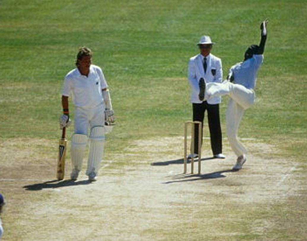 শৃঙ্খলাভঙ্গের দায়ে ১৯৯২-৯৩ সালের অস্ট্রেলিয়া সফর থেকে বাদ পড়েন প্যাটারসন। এরপর তাঁর কে‌রিয়ারও গুটিয়ে যায়। প্যাটারসনের শেষ টেস্ট ছিল ১৯৯৩-এর নভেম্বরে, অস্ট্রেলিয়ার বিরুদ্ধে। শেষ ওয়ানডে-ও খেলেছিলেন ওই বছরেরই ফেব্রুয়ারিতে, পাকিস্তানের বিপক্ষে।