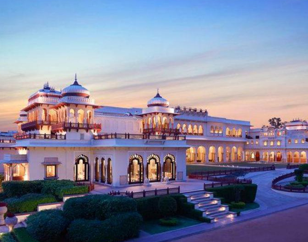 রাজস্থানের জয়পুরের রামবাগ প্যালেস পেয়েছে তালিকার সাত নম্বর স্থান। শুনতে আশ্চর্য লাগলেও সত্যি, ১৮৩৫ সালে তৈরি এই প্রাসাদ কাজে লাগানো হত শিকারমহল হিসেবে। সেটাই এখন তাজ গোষ্ঠীর হোটেল।