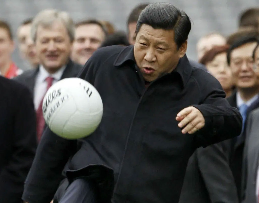 এরপর তিনি ঝেঝিয়াং প্রদেশের দলীয় প্রধানের দায়িত্ব লাভ করেন। পরে তিনি একই দায়িত্বে ছিলেন সাংহাই প্রদেশেও।