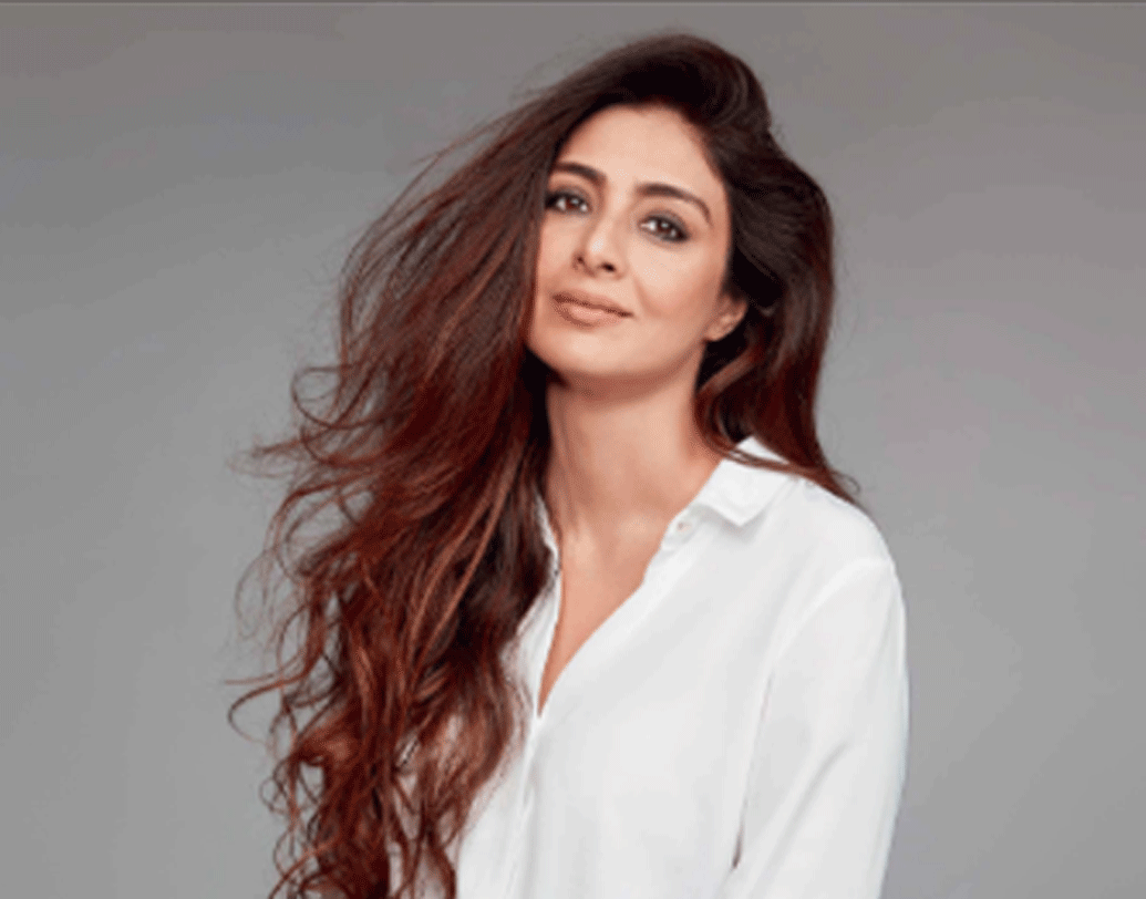 তব্বুর সিঙ্গল থাকার পিছনে অনেকগুলো কাহিনি লুকিয়ে রয়েছে। অনেক ঘাত প্রতিঘাতের মধ্যে দিয়ে এগিয়েছে তাঁর জীবন। ভালবেসে বারবার প্রতারিত হয়েছেন তিনি।