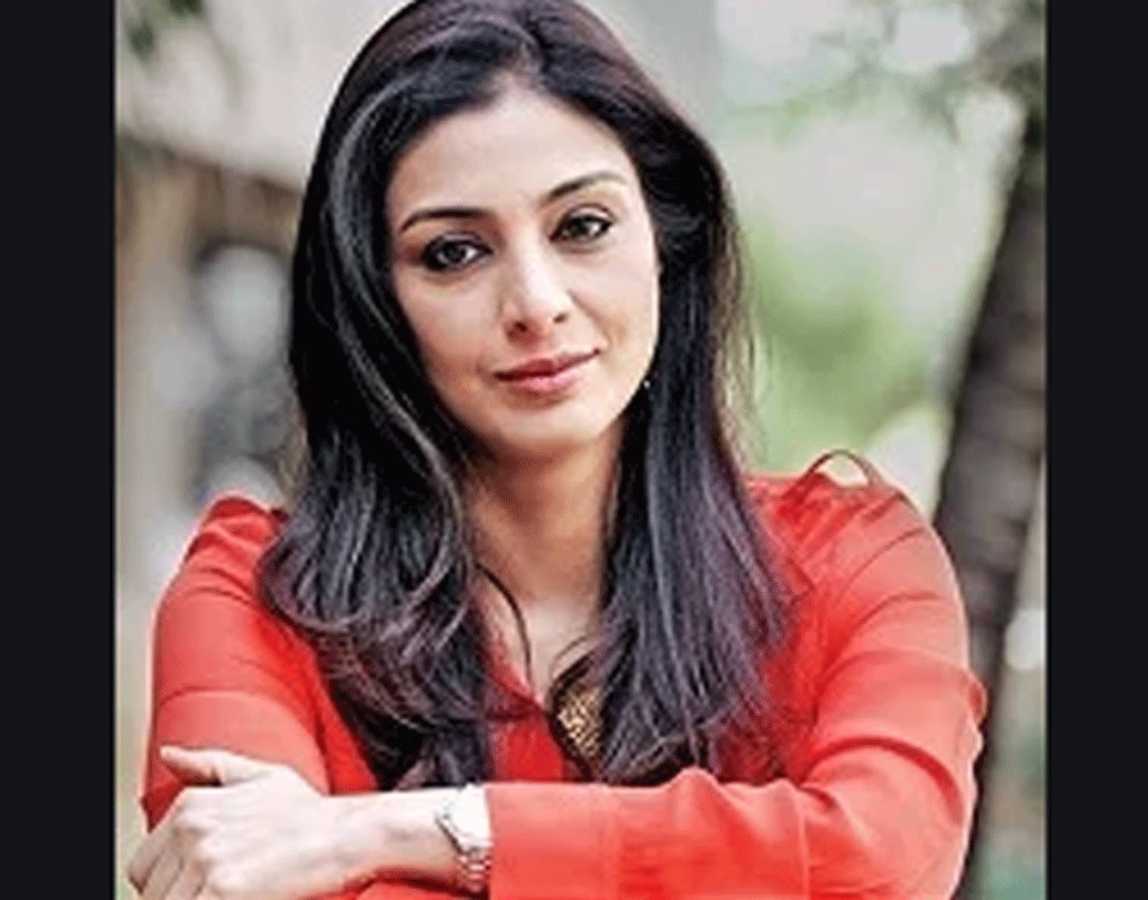 তব্বু তেলুগু, তামিল, বাংলা, হিন্দি— বিভিন্ন ভাষার ছবিতে অভিনয় করেছেন। তিনি বহুভাষী। তেলুগু, উর্দু, হিন্দি, বাংলা, মরাঠি, তামিল, মালয়ালম, ইংরাজি, স্প্যানিশ ও ফরাসি ভাষায় অনর্গল কথা বলতে পারেন তিনি।