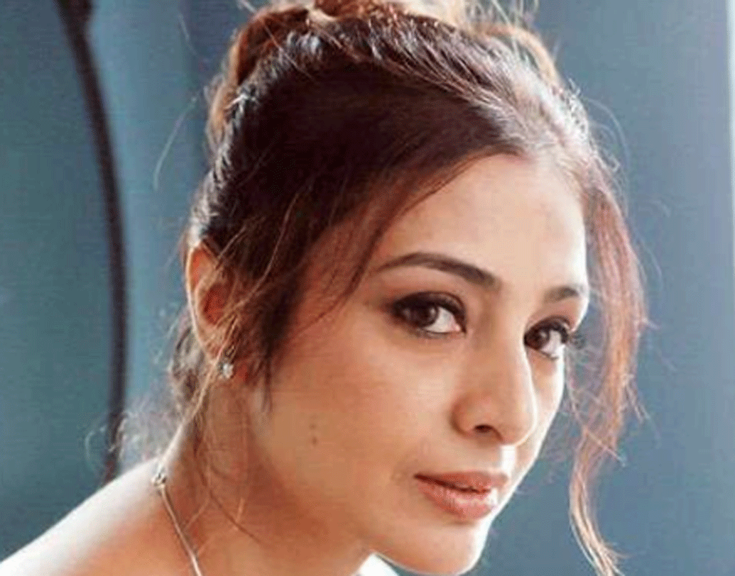 সঞ্জয় কপূরের সঙ্গে বিচ্ছেদের শোক ভুলতে তব্বুর বেশ কিছু দিন লেগেছিল। কিন্তু মানসিক ভাবে দৃঢ় তব্বু এই আঘাত কাটিয়ে ওঠেন, কেরিয়ারে মনোনিবেশ করেন। এরপরই তাঁর জীবনে দ্বিতীয় পুরুষের প্রবেশ। তিনি পরিচালক সাজিদ নাদিয়াদওয়ালা।