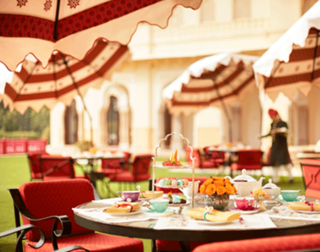 এ ছাড়া দেশ বিদেশের নানা স্বাদের খাবার খেতে হলে চলে যেতে হবে রাজপুত রুমে। একে ‘বারান্দা কাফে’ও বলা হয়। ২৪ ঘণ্টা এই কাফে খোলা থাকে অতিথিদের জন্য।