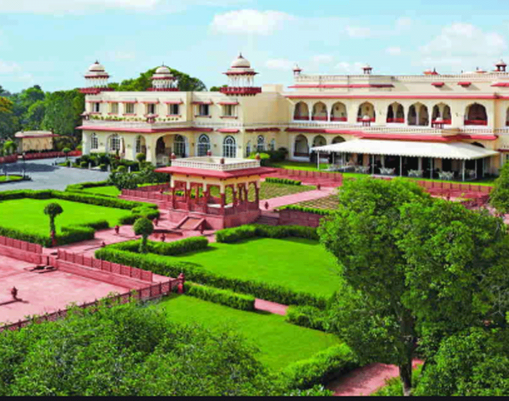 এই প্রাসাদের অতিথি ছিলেন লুইস মাউন্টব্যাটন, প্রিন্স চার্লস এবং জ্যাকলিন কেনেডিরা।