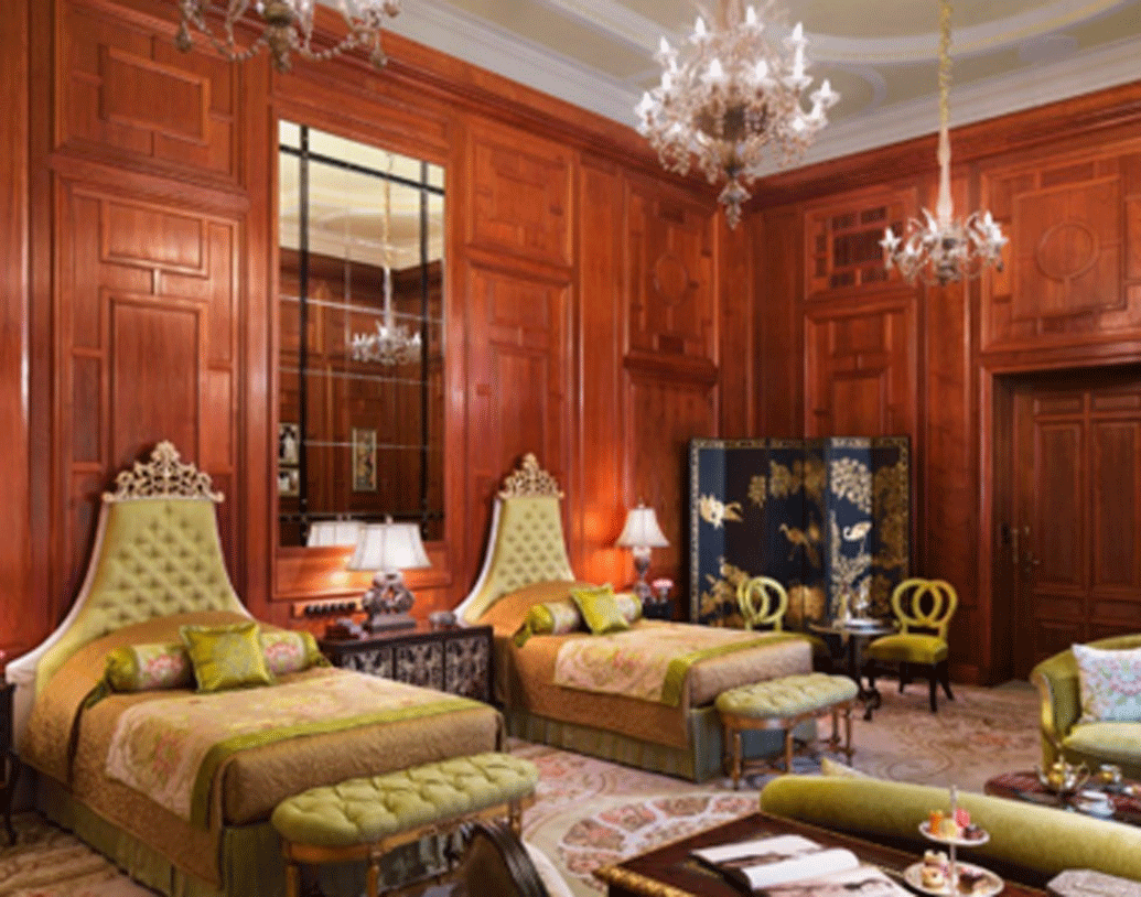 এক একটা ঘরের মাপ ২৮-৩৩ বর্গ মিটার থেকে ১৬৭ বর্গ মিটার পর্যন্ত রয়েছে। ১৬৭ বর্গ মিটারের ঘরটি গ্র্যান্ড প্রেসিডেনশিয়াল সুইট। বেডরুমে রয়েছে গার্ডেন ভিউ। প্রতি দিনের জন্য এই ঘরের ভাড়া সাড়ে ন’লক্ষ টাকা। একসঙ্গে তিন জন থাকতে পারবেন এখানে।