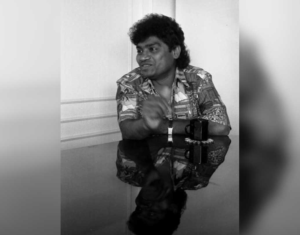 এছাড়াও নানারকমের কাজ করেছেন তিনি। তারপর হিন্দুস্তান লিভার সংস্থায় চাকরি। তবে সে চাকরিও ১৯৮১ সালে ছেড়ে দিলেন। কারণ তখন তাঁর স্ট্যান্ড আপ কমেডিয়ান হিসেবে নামডাক হতে শুরু করেছে।