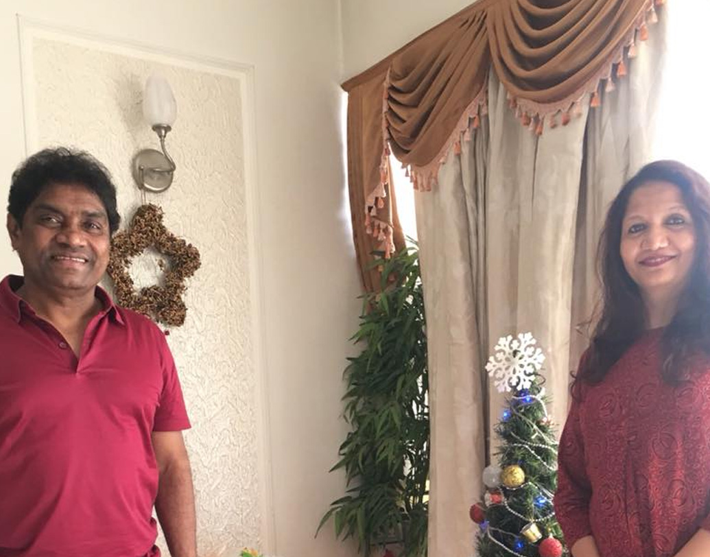 হৃদয়ের ক্ষত আর চোখের জল লুকিয়ে রেখেই দর্শককে হাসিয়ে যান কমেডিয়ান জনি লিভার।