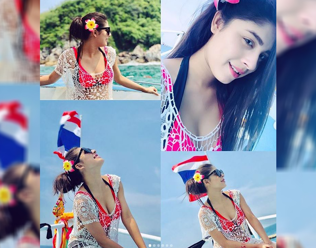 গোলাপি রঙের বিকিনির সঙ্গে মানানসই রোদচশমা— ‘বিম্ববতী’-র এই অবতার তাক লাগিয়ে দিয়েছে নেটিজেনদের। যদিও অদ্রিজার ওই ‘বিকিনি লুক’-এর সমালোচনাও করেছেন তাঁর বেশ কিছু ভক্ত।