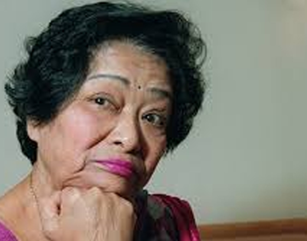 গণিত-সম্রাজ্ঞী শকুন্তলা জ্যোতিষচর্চাও করতেন। এ বিষয়ে এবং রান্নাবান্না নিয়েও বই আছে তাঁর। ১৯৮০ সালে লোকসভা নির্বাচনে নির্দল প্রার্থী হিসেবে প্রতিদ্বন্দ্বিতা করেছিলেন ইন্দিরা গাঁধীর বিরুদ্ধে। তবে পেয়েছিলেন নামমাত্র ভোট।  (ছবি: সোশ্যাল মিডিয়া)