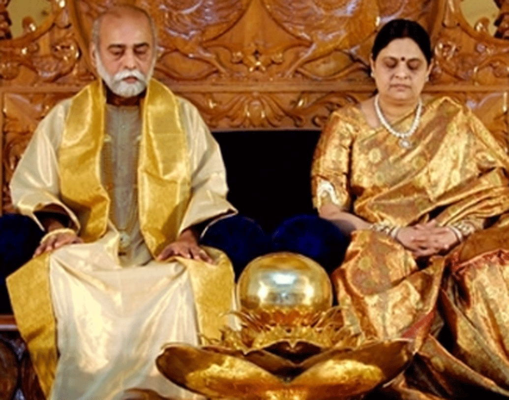 এই চিত্তুরে থাকাকালীনই ক্রমে আধ্যাত্মিকতার সঙ্গে যুক্ত হয়ে পড়েন তিনি। স্কুল বন্ধ করে আধ্যাত্মিক পাঠ দেওয়ার ওয়াননেস ইউনিভার্সিটি খোলেন তিনি।