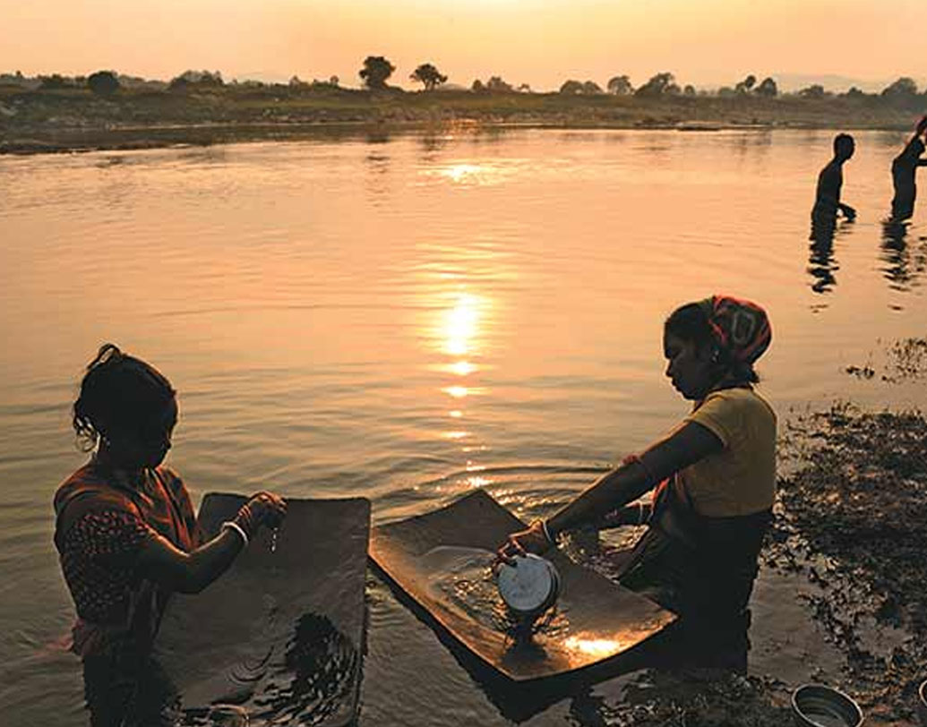 খারকাই নদী: সুবর্ণরেখার উপনদী হল খারকাই। জামশেদপুরের আদিত্যপুরের উপর দিয়ে বয়ে গিয়েছে এই নদী। এই নদীর দৈর্ঘ্য মাত্র ৩৭ কিলোমিটার।