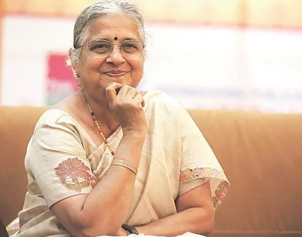 নিরাশ হতে হল না সুধাকে। সত্বর এল উত্তর। ‘বিশেষ ইন্টারভিউ’-এর বন্দোবস্ত করা হল সুধার জন্য। চাকরির জন্য মনোনীত হলেন তিনি। ডেভলপমেন্ট ইঞ্জিনিয়ার হয়ে যোগ দিলেন ‘টেলকো’-তে।