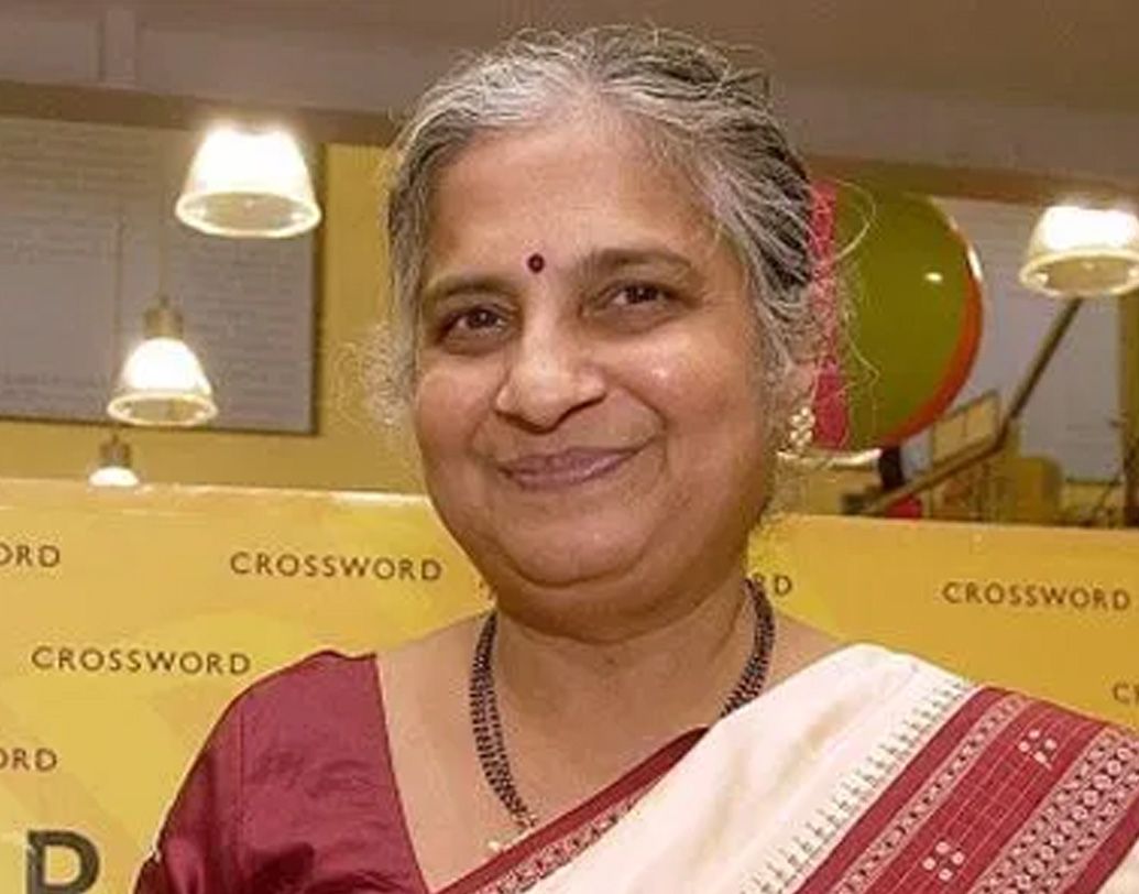 ইলেকট্রিক্যাল অ্যান্ড ইলেকট্রনিক্স ইঞ্জিনিয়ারিং-এ সুধা ছিলেন স্বর্ণপদকজয়ী। তিনি কম্পিউটার সায়েন্সে এম ই করেন ইন্ডিয়ান ইনস্টিটিউট অব সায়েন্স থেকে। সেখানেও তিনি প্রথম। স্বর্ণপদক পেলেন ইন্ডিয়ান ইনস্টিটিউট অব ইঞ্জিনিয়ার্স থেকে। ইঞ্জিনিয়ারিং পড়ার সময়েও তাঁর ব্যাচে সুধা একাই ছিলেন ছাত্রী। বাকি সব পড়ুয়াই ছাত্র।