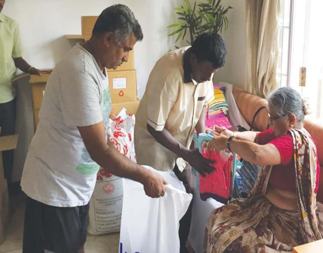 তাঁদের দীর্ঘ অপেক্ষায় রেখে এসেছিলেন নারায়ণ মূর্তি। তিনি বম্বে গিয়েছিলেন অফিসের কাজে। একে তো হবু জামাই দেরি করে এসেছেন। তার উপর তিনি জানালেন, ভবিষ্যতে কমিউনিস্ট নেতা হতে চান। খুলতে চান অনাথাশ্রম। এই উত্তর শুনে হবু জামাই হিসেবে মূর্তিকে নাকচ করে দেন সুধার চিকিৎসক বাবা।