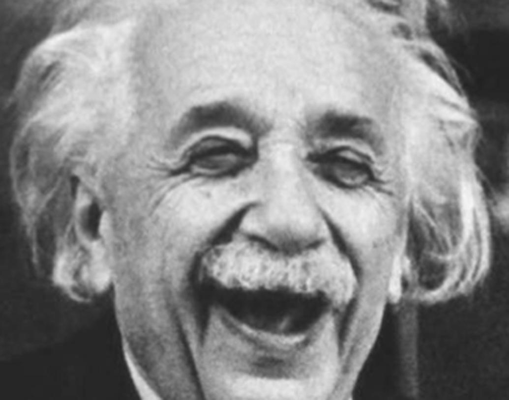 ১৯০৫ সাল ছিল আইনস্টাইনের জীবনের অন্যতম বিস্ময়কর বছর। এই বছরে তাঁর তিনটি পেপার প্রকাশ পায়। প্রথম পেপারে বিশেষ আপেক্ষিকতাবাদের ভিত তৈরি। দ্বিতীয় পেপারে ব্রাউনিয়ান মোশন থেকে অণুর অস্তিত্ব শনাক্ত করা। আর তৃতীয় পেপারে আলোর কণা কোয়ান্টামের প্রয়োগ, যার সূত্রে আইনস্টাইনের নোবেল পুরস্কার।