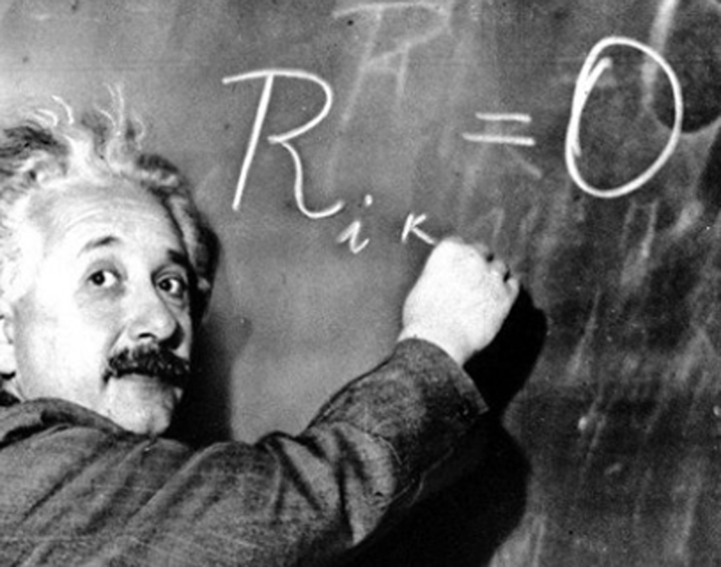 আইনস্টাইন কখনও সাঁতার শেখেননি। এ দিকে তাঁর ইচ্ছা ছিল ঘণ্টার পর ঘণ্টা জলে ভেসে থাকা। ফলে নৌকা তাঁর সেই ইচ্ছাপূরণ ঘটিয়েছিল।