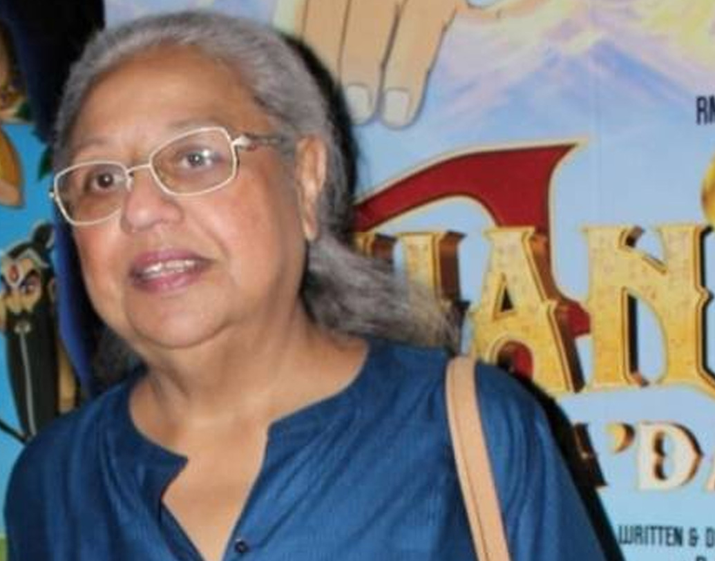 পরে এক সাক্ষাৎকারে হানি জানান, ছোটবেলায় তাঁর শুটিং করতে যেতে ভাল লাগত না। মাঝে মাঝে এমনও হত, আইসক্রিমের লোভ দেখিয়ে তাঁকে স্টুডিয়োয় নিয়ে যাওয়া হত। কিন্তু তখনকার তারকাদের কাছ থেকে যা ভালবাসা পেয়েছেন, ভুলতে পারেন না বলে জানান হানি।  (ছবি: সোশ্যাল মিডিয়া)