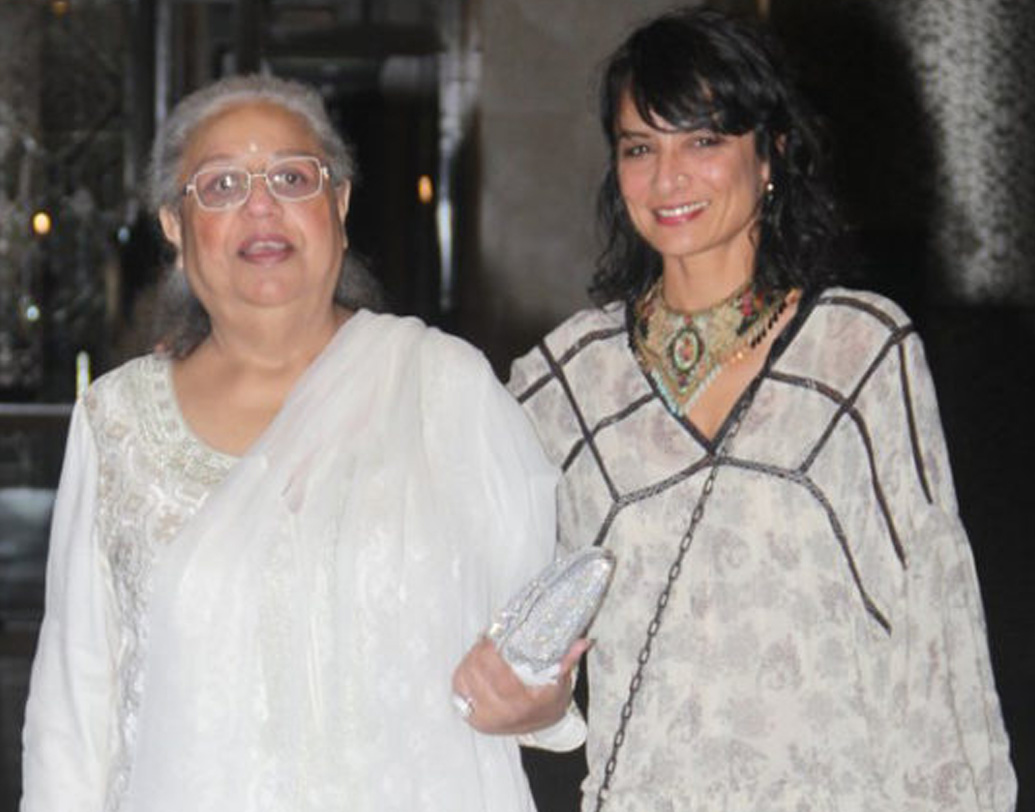 কৈশোরেও হানি অভিনয় করেছিলেন বেশ কিছু ছবিতে। ছয় ও সাতের দশকের সেই বক্সঅফিস সফল ছবিগুলি হল ‘মাসুম’, ‘সীতা অউর গীতা’, ‘অমর প্রেম’ এবং ‘কাটি পতঙ্গ’। (ছবি: সোশ্যাল মিডিয়া)