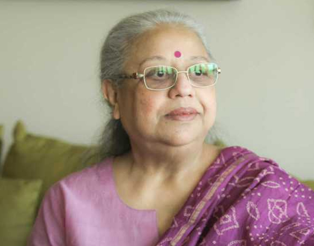 ১৯৭২ সালে মুক্তি পায় সুপারহিট ছবি ‘সীতা অউর গীতা’। ছবির সেটে জাভেদ আখতারের সঙ্গে আলাপ হয় হানির। দু’জনে বিয়ে করেন ১৯৭২ সালের ২১ মার্চ। তখন হানির বয়স মাত্র উনিশ বছর। (ছবি: সোশ্যাল মিডিয়া)