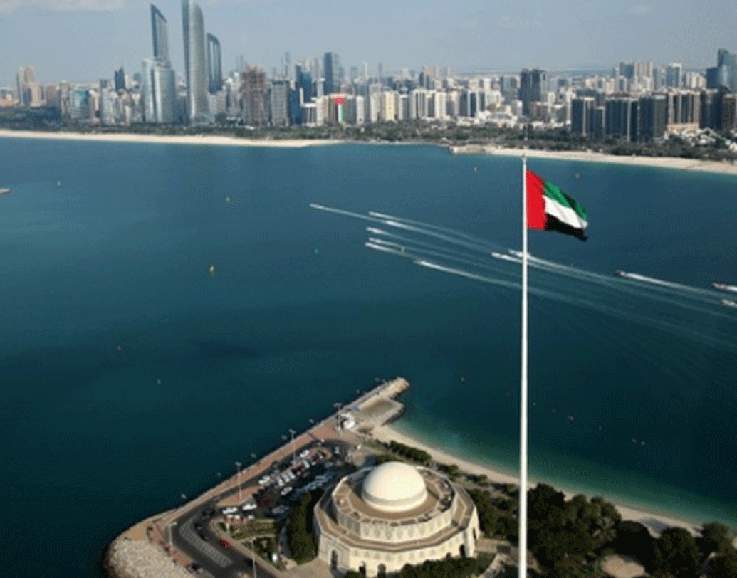 সম্প্রতি এর খোঁজ মিলল আবুধাবিতে। আবুধাবির মারওয়াহ দ্বীপে খননের সময় একটি ঘরের নীচ থেকে এই প্রাচীন ঐশ্বর্যের সন্ধান পান প্রত্নতাত্ত্বিকরা। সন্ধান মিলেছে আরও অনেক প্রাচীন দুর্লভ সম্পদের।